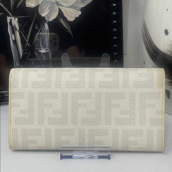 Fendi Zucca Wallet - Picture 4 of 17